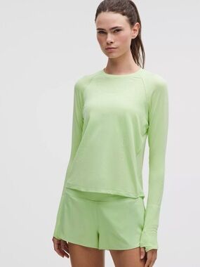 lululemon athletica Light Green swiftly tech Long-Sleeve Performance Tee size 6